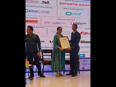 MET Rishikul Vidyalaya\'s Principal Honored at Edu Leaders Summit