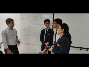 Mr. Jamshed Irani Educates MET Rishikul Students on Cybercrime