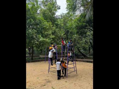 Learning Comes Alive: MRV Students Visit Byculla Zoo
