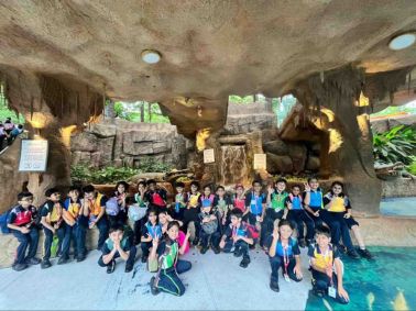 Learning Comes Alive: MRV Students Visit Byculla Zoo