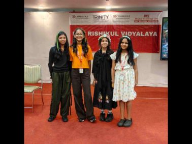 MRV Grade 7 Explores Literature Through Theatre